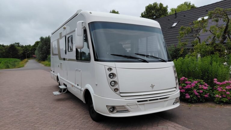 Niesmann + Bischoff Arto 74L