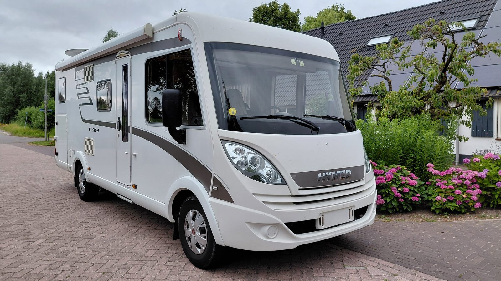 Hymer Exsis 588